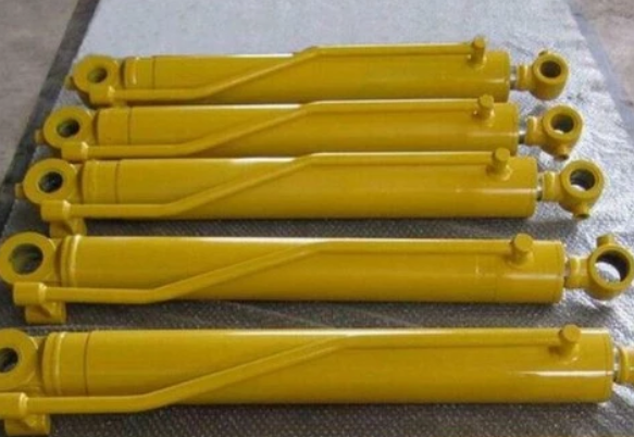 山推履带底盘件